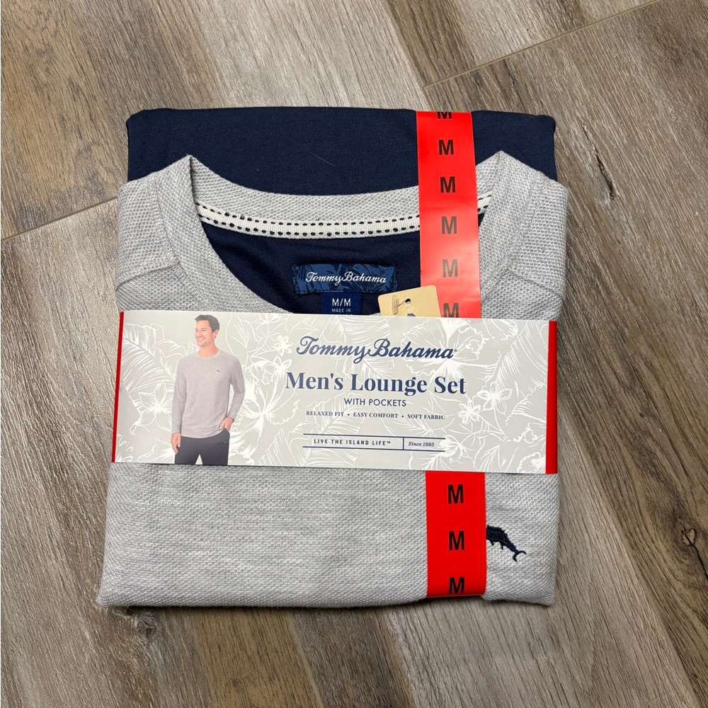 Tommy Bahama Gray and Navy Lounge Set